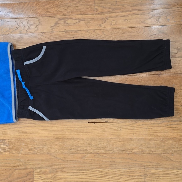 OKIE DOKIE BRAND TODDLER BOYS BLUE AND BLACK 2 PIECE FLEECE SET SIZE 2T - Picture 10 of 12